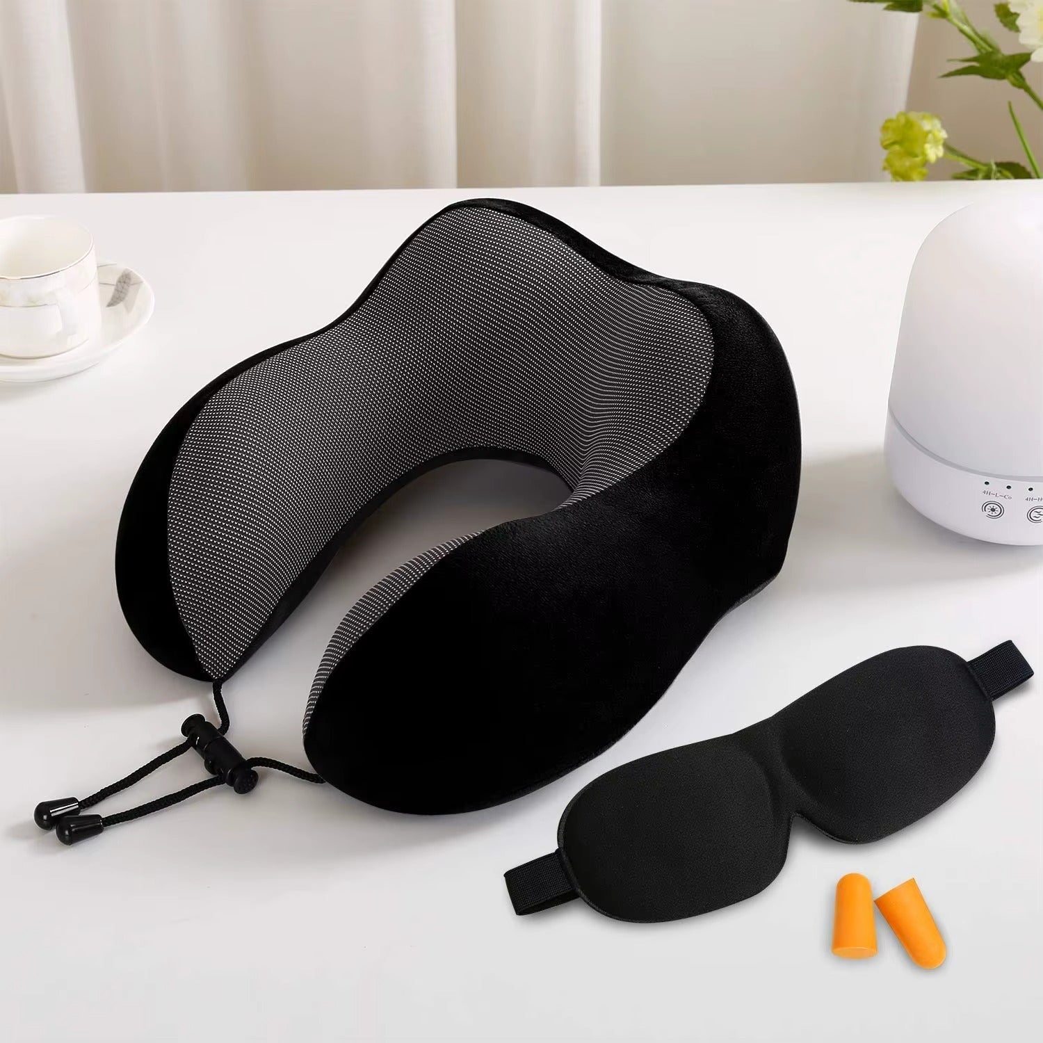 Almohada de Cuello 3 en 1 con Antifaz y Soporte para Oídos - Trendigo