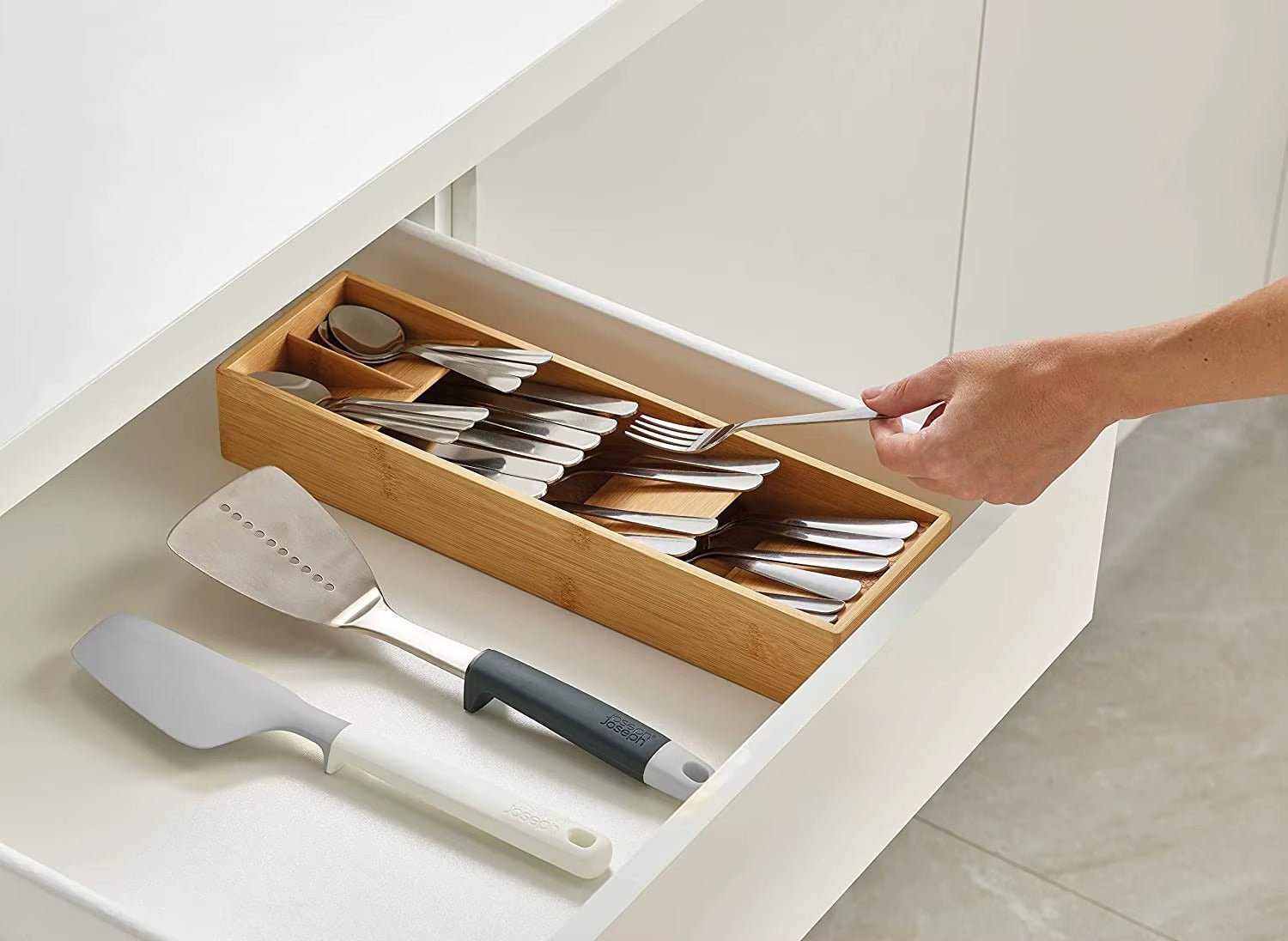 Organizador de Cubiertos de Bambú Ecológico – Compacto y Elegante - Trendigo